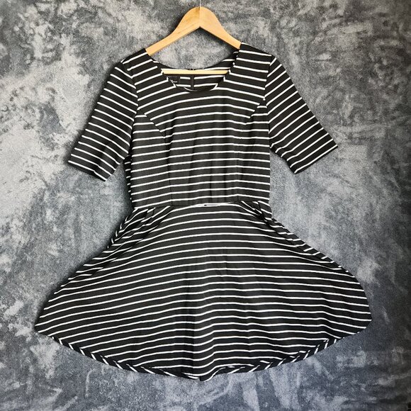 BCX Juniors Women Black 1/2 Short Sleeve Fit + Flare Dress Size 13 Striped Zip - Picture 1 of 11